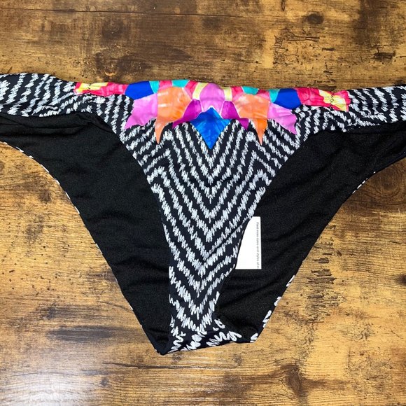 Bar III BLACK MULTI Feather Daze Print Side-tab Bikini Swim Bottom XL NWT - Picture 4 of 6